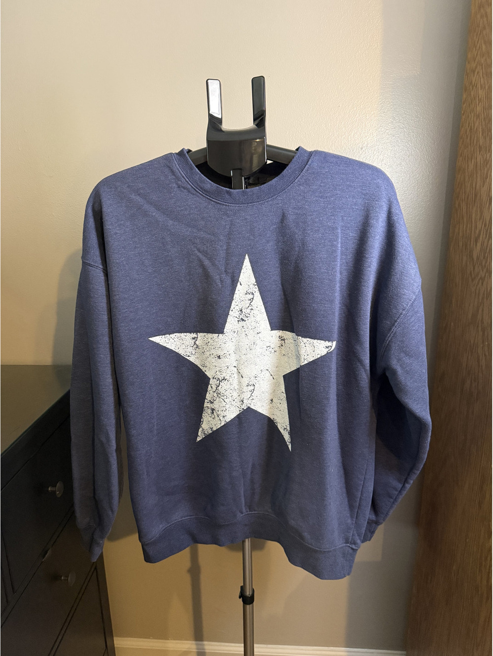 Forever 21 Blue Distressed Star Graphic Crewneck Sweatshirt Size Small